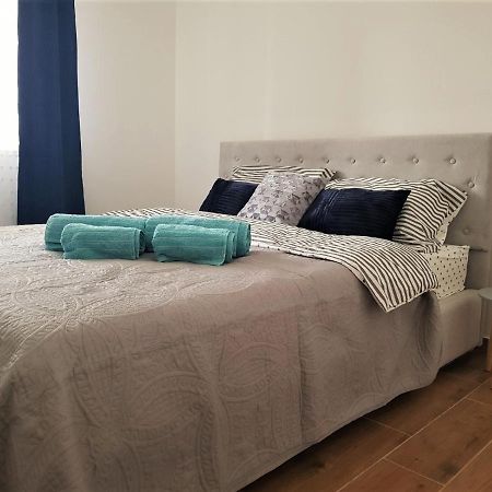 Apartman Astra Sremska Mitrovica Buitenkant foto