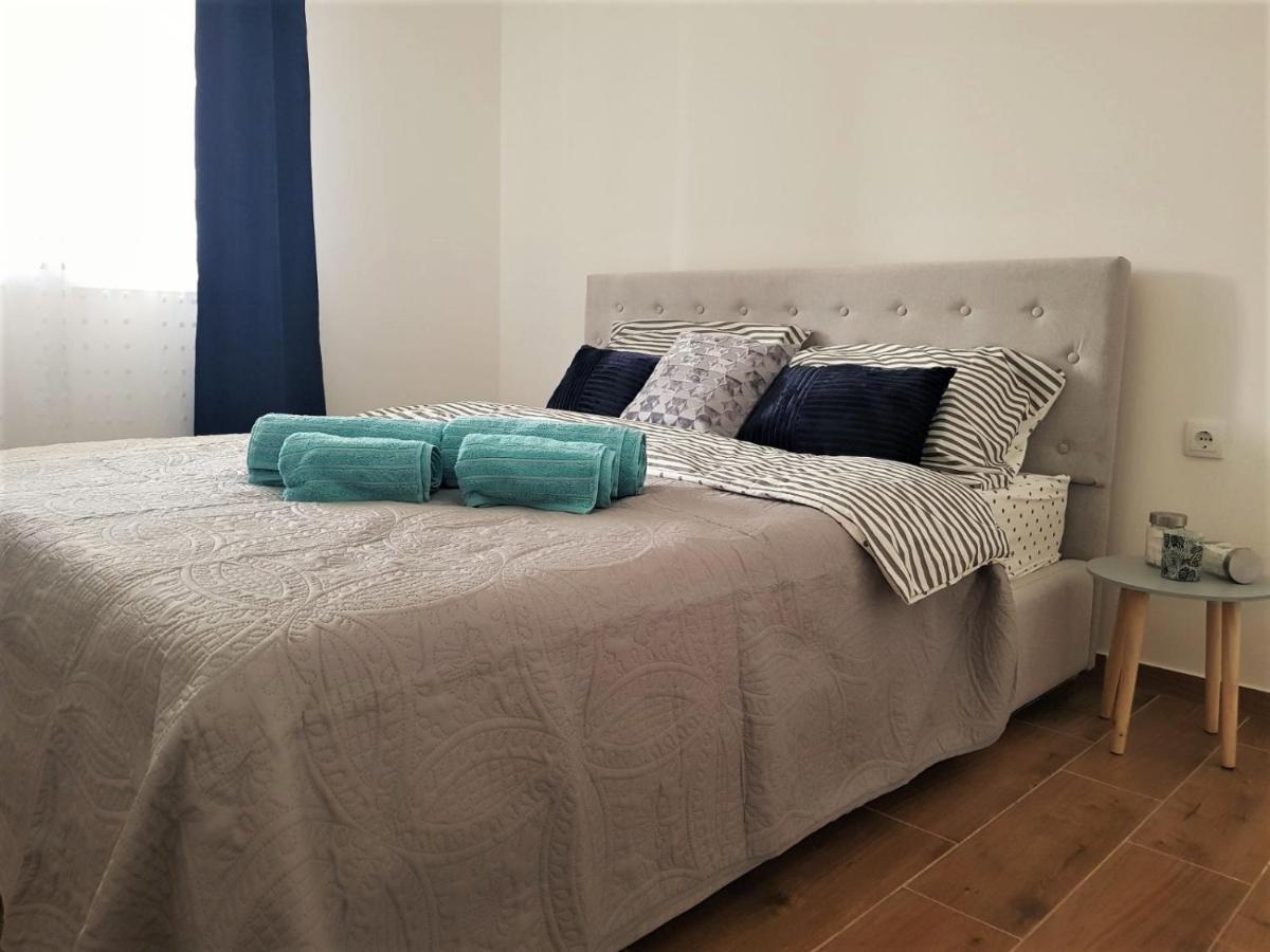 Apartman Astra Sremska Mitrovica Buitenkant foto