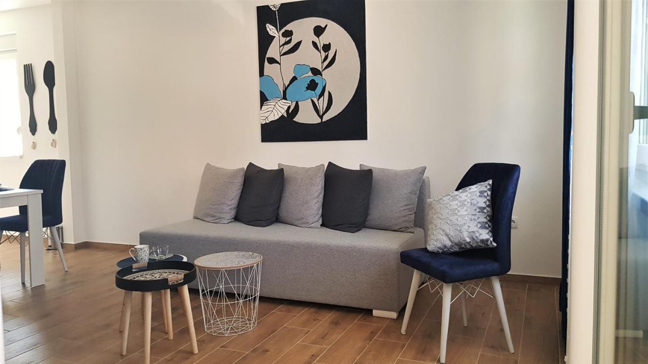 Apartman Astra Sremska Mitrovica Buitenkant foto