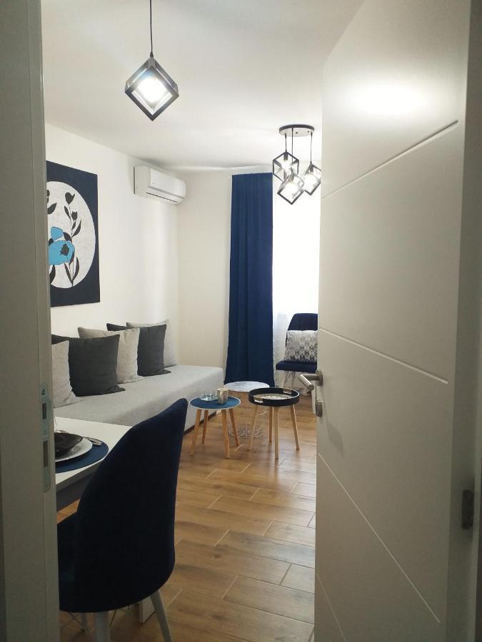Apartman Astra Sremska Mitrovica Buitenkant foto