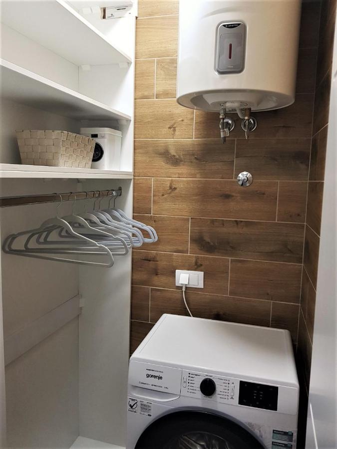 Apartman Astra Sremska Mitrovica Buitenkant foto