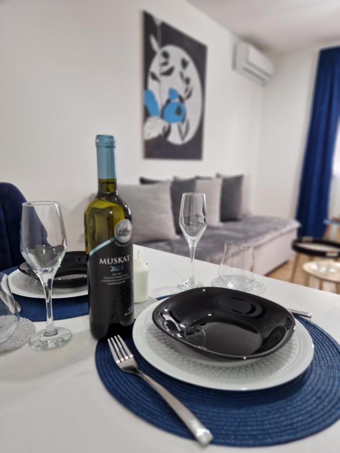 Apartman Astra Sremska Mitrovica Buitenkant foto